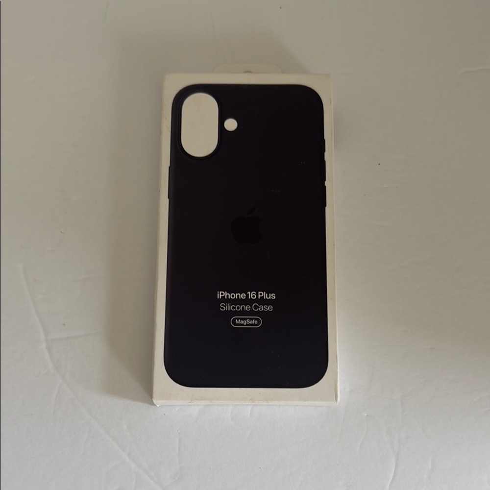 Apple Black iPhone 16 Plus  Case w/Magsafe